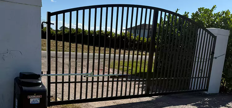 Driveway Fence Repair Ives Estates